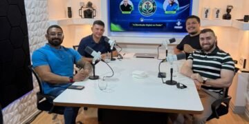Phelippe Sidi destaca desafios e avanços das telecomunicações no interior do Amazonas em entrevista a Márcio Heli